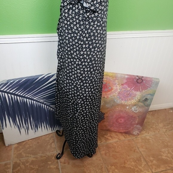 AFRM Plus size woman white daisy pola dot ruched maxi dress size 2x/2t - Picture 11 of 12